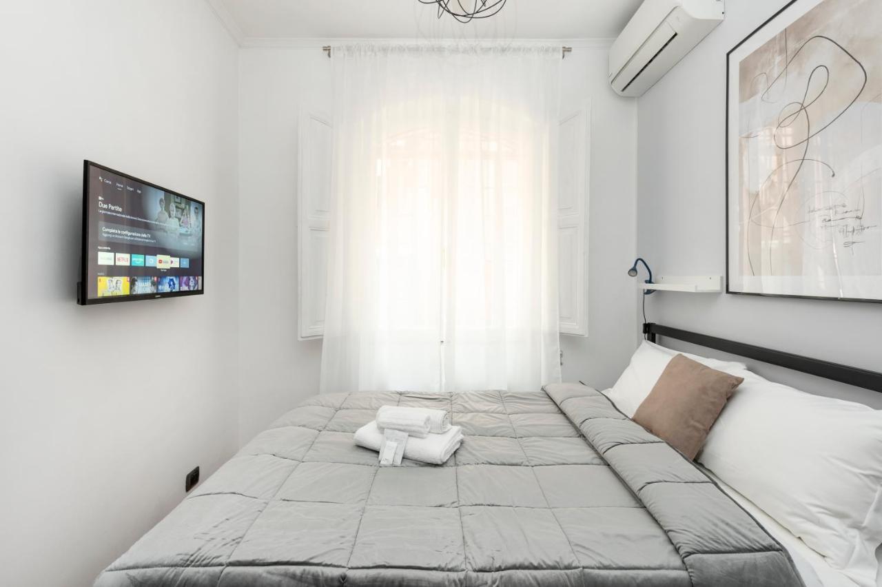 White Rooms Colosseo Rome Exterior photo