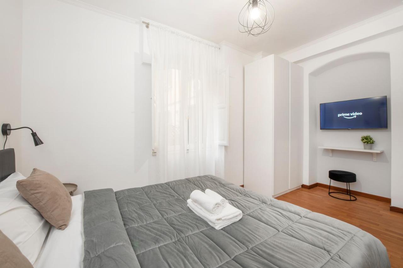 White Rooms Colosseo Rome Exterior photo