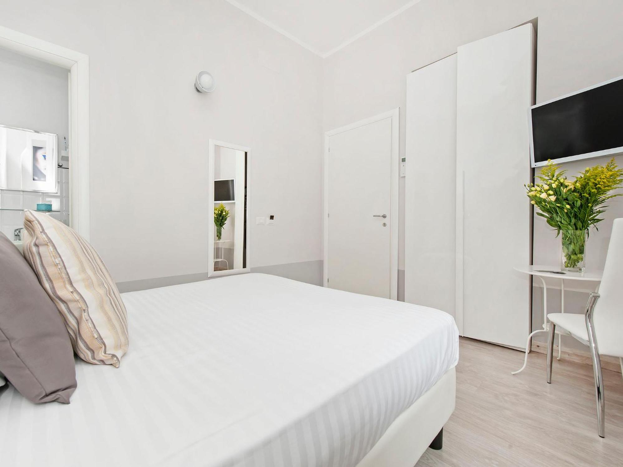 White Rooms Colosseo Rome Exterior photo