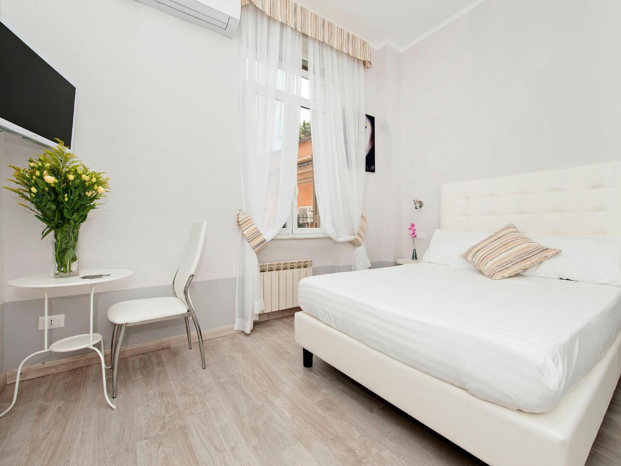 White Rooms Colosseo Rome Exterior photo