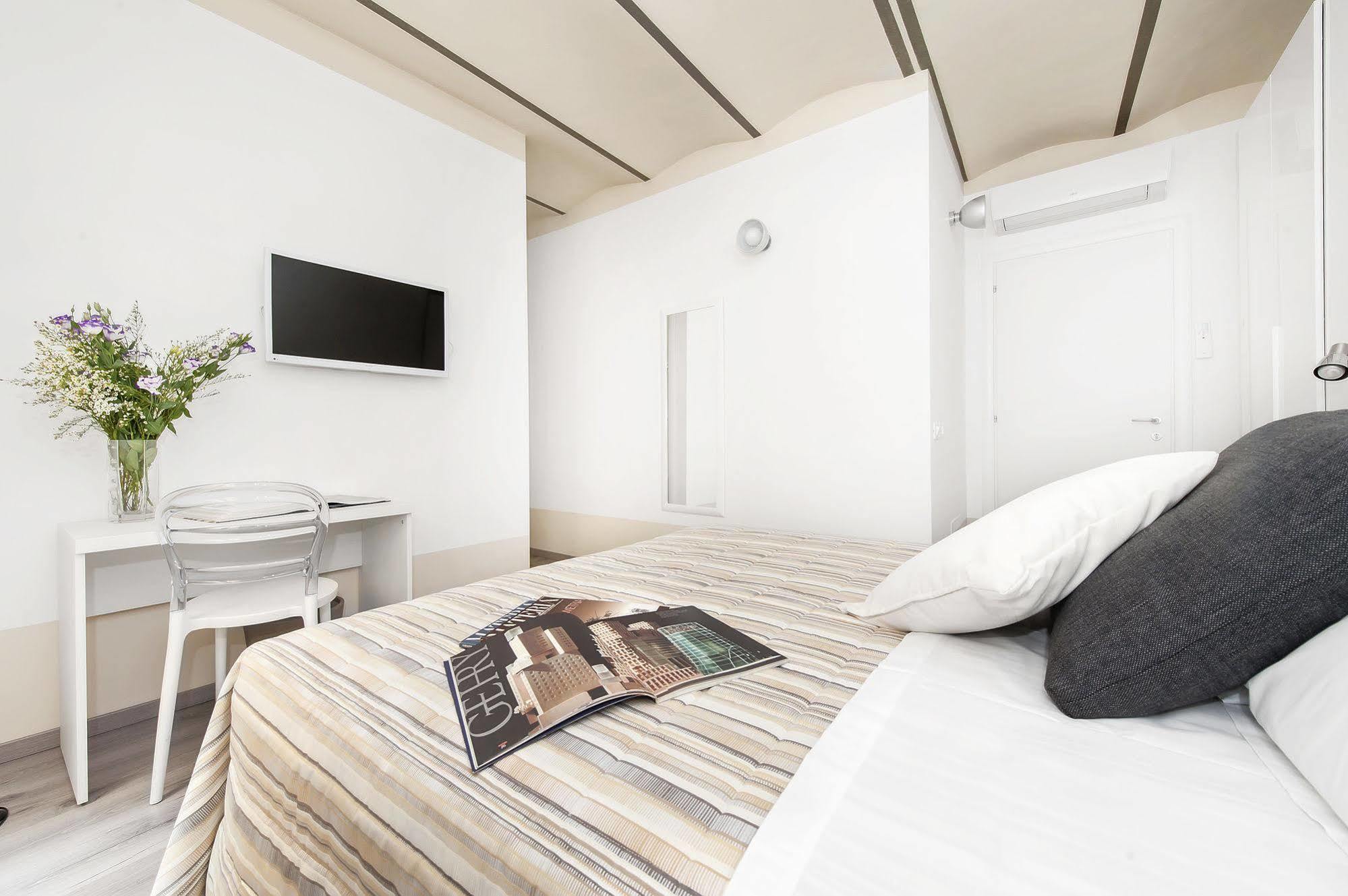 White Rooms Colosseo Rome Exterior photo